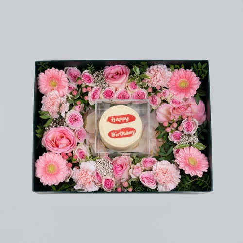 Cannes Box III - Cannes Box contains pink roses and mini happy birthday cake Width: 40 cm x 30 cm    Height: 13 cm