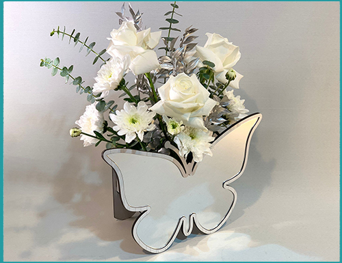 giftspalace - Gp278 - Butterfly box  fresh flowers