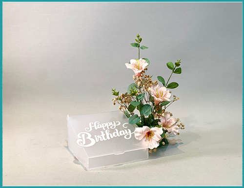 Gp290 - Acrylic Box with artificial flowers or fresh and chocolate  size : 25*16 rise : 9