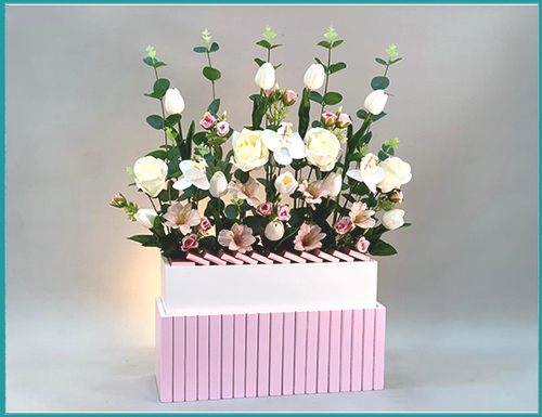 Gp310 - 40*60*15 Box wood with flowers artificial and chocolate  size : H - 60 L - 40  W - 15