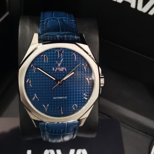 LAVA 2021 Automatic Blue Dail - Case Size : 40 mm 
 STRAP: Leather .
 Glass: Sapphire Glass.
 MOVEMENT:  AUTOMATIC 
 WATER RESISTANCE  5ATM 1 YEAR WARRANTY