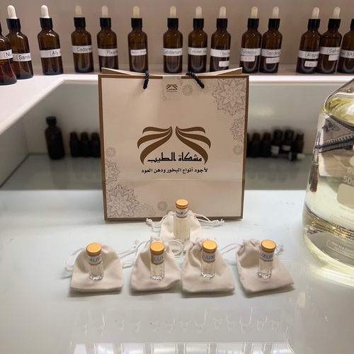 LUXURY MUSK - Luxury musk,
A fragrant saffronic acidic opening.
And a wooden sticky base,
A unique combination that will dazzle those around you.
For only 12 KD instead of 30 KD!!
With a gift of white musk as a gift,
Offered for the first time and for a limited time,