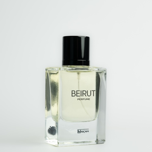 BEIRUT - بيروت (50ml) - اللِذةُ الخَفيّة .. حضورٌ لا يُشبه سِواه، يُوقِظ الأحاسيس ويُنعِش المدينة.
المكونات:
المقدمة:برغموت كالابريا، البرتقال الصقلي
القلب:البرتقال التونسي، الزنجبيل، قرفة
القاعدة:شاي صيني، الامبروكسان، اللبان
50 مل