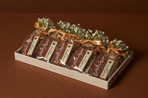 LART CHOCOLATE - توزيعات التفوق - بوكس جوكليت توزيعات التفوق كل حبه مغلفه بسولفان مع ورد نمنم بالإمكان تغير العبارات بعبارات من اختياركم أو حسب مناسبتكم الحبه بدينار ونص
