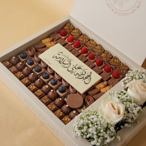 بوكس حلو مع الورد