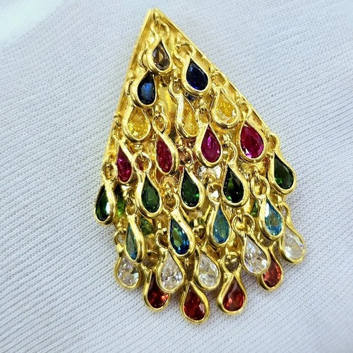 Pendant Gold21kwith stones gold weight (20.48)gr Making(2kd)size (M)