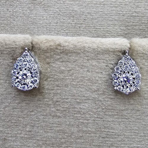 earings lab grown Diamond (1.90)gr (0.34)crt (VVS-FG)