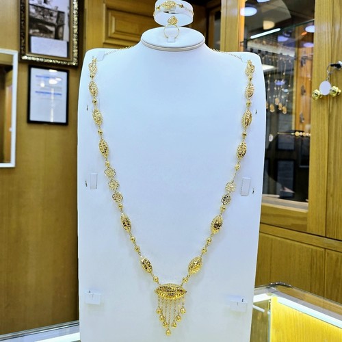 Full set gold (21k) weight (53.31)gr size (70cm)