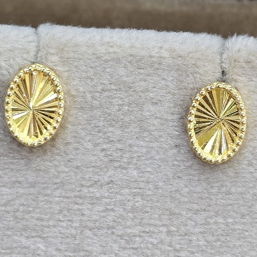 Earings gold (21k) weight (1.47)gr for daily use