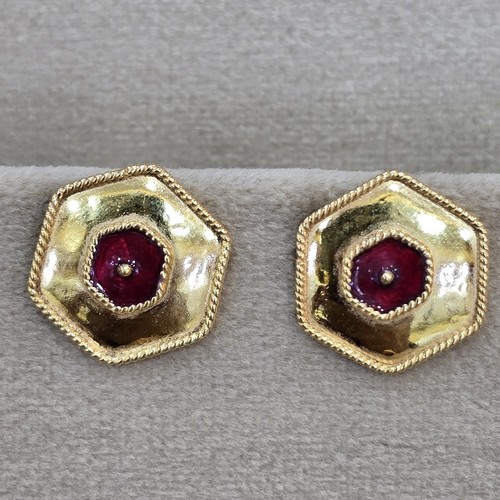 Earings gold meena (21k) weight (2.1)gr