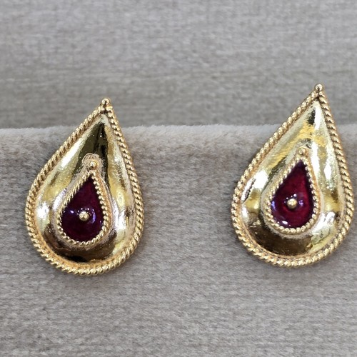 Earings gold meena (21k) weight (2.1)gr