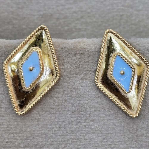 Earings gold meena (21k) weight (2.1)gr