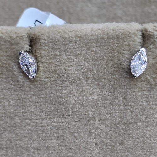 Earings Diamond (1)gr (0.2)crt VVS/FG