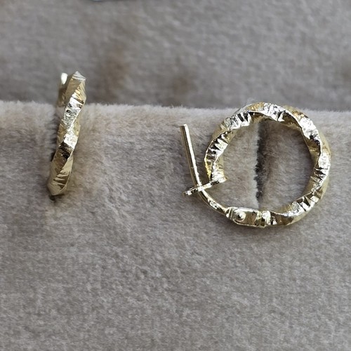 Earings Gold hoops (18k) weight (0.88)gr size (11mm)