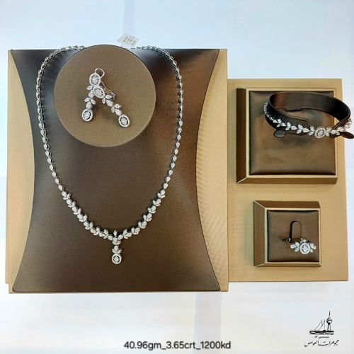 DIVER JEWELLERY (مجوهرات الغواص) - (40.96)gr (3.65)crt VVS/FG L.G.D طقم الماس مخبري و ذهب عيار ١٨