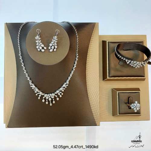 DIVER JEWELLERY (مجوهرات الغواص) - (52.05)gr (4.47)crt VVS/FG L.G.D طقم الماس مخبري و ذهب عيار ١٨