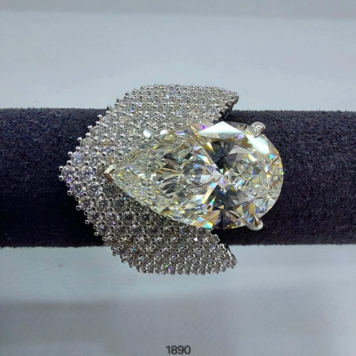 DIVER JEWELLERY (مجوهرات الغواص) - Ring lab Diamond (18k) weight (10.05)gr (7.85)crt (VVS-FG)(L.G.D)