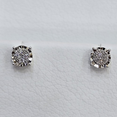 DIVER JEWELLERY (مجوهرات الغواص) - Earings Diamond 18k(1.7)gr (0.10)crt (VVS-FG) L.G.D