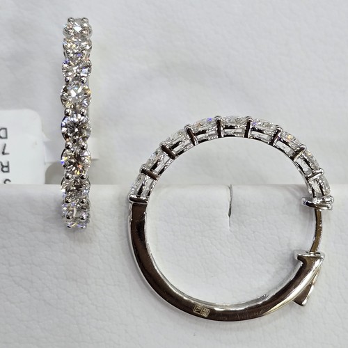 DIVER JEWELLERY (مجوهرات الغواص) - earings lab grown Diamond 18k(7.32)gr (2.77)crt (VVS-FG)size(21mm)