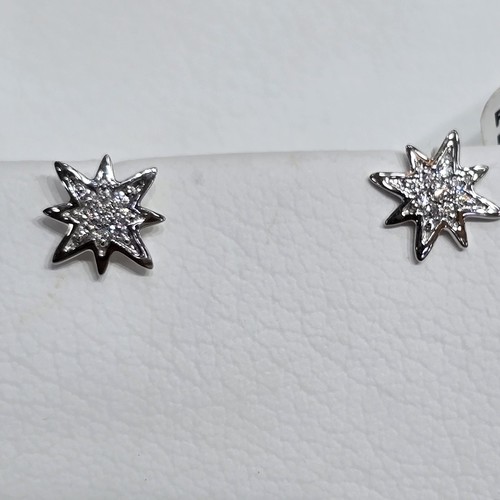 Earings Diamond 18k(1.25)gr (0.08)crt (VVS-FG) L.G.D