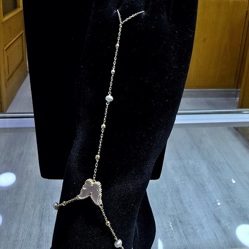 hand chain gold 18k weight (3.2gr)