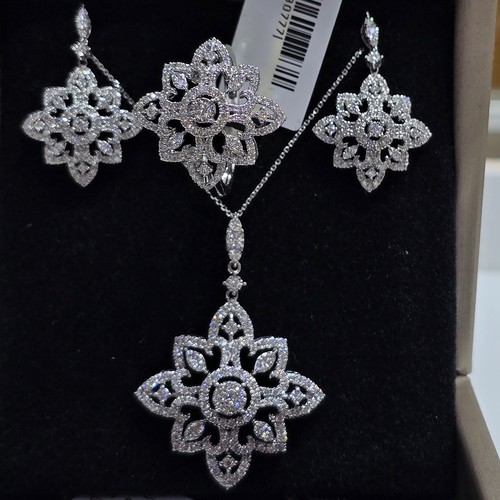 Half set Diamond gold 18k(16.35)gr (2.15)crt (VVS-FG) (L.G.D)