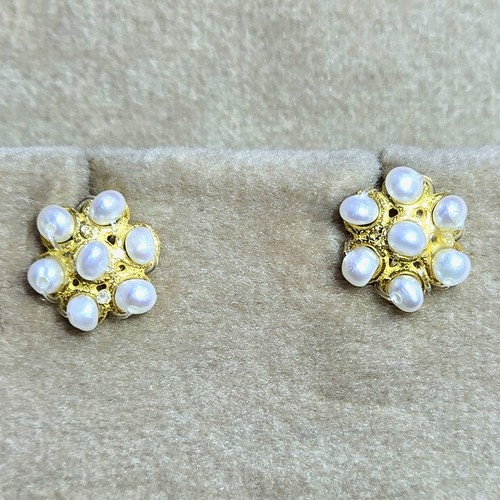 Earing Gold (21k) with (LuLu) Weight (1.5)gr