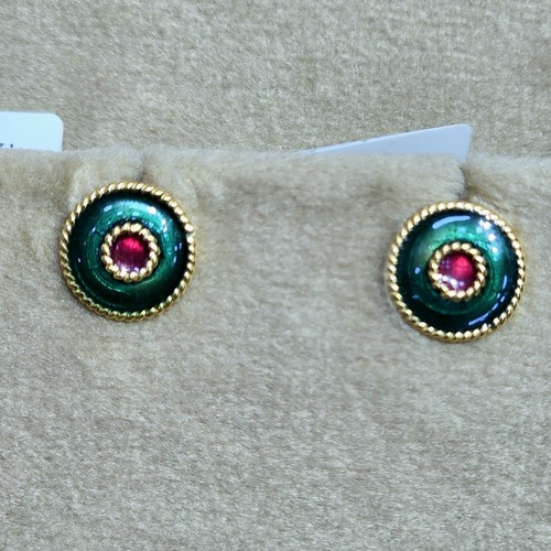 Earing gold (21k) weight (1.35)gr Making per piece