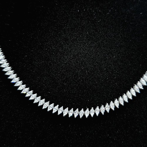 weight (14.81)gr (4.35)crt (VVS-EF) size 40cm  قلادة الماس مخبري مستزرع و ذهب عيار ١٨