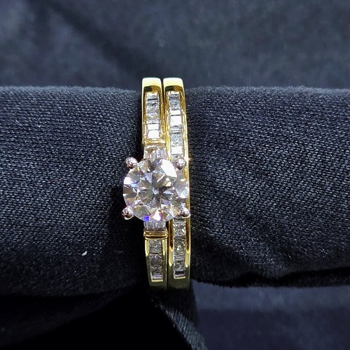 Twins Diamond (18k) weight (4.68)gr (1.11)crt (VVS-FG)L.G.D