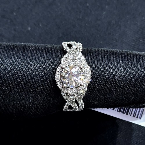 Twins Diamond (18k) weight (7.02)gr (1.37)crt (VVS-FG)L.G.D