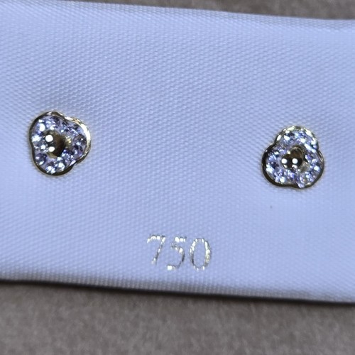 Earings Gold (18k) weight (0.4-0.7)gr safety Lock per piece