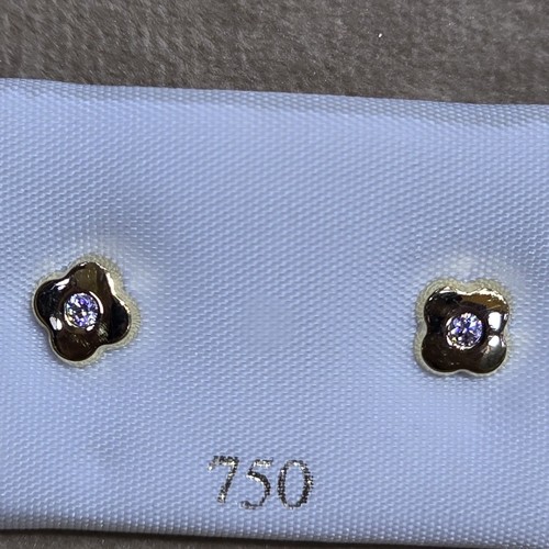 Earings Gold (18k) weight (0.4-0.7)gr safety Lock per piece