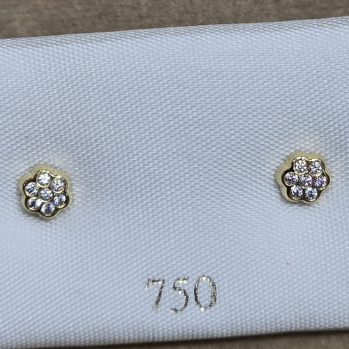 Earings Gold (18k) weight (0.4-0.7)gr safety Lock per piece