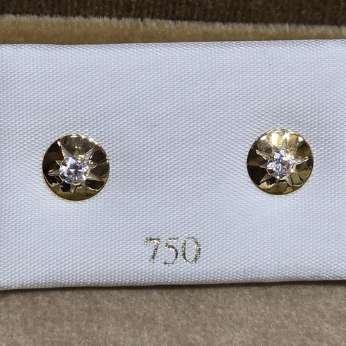 Earings Gold (18k) weight (0.4-0.7)gr safety Lock per piece