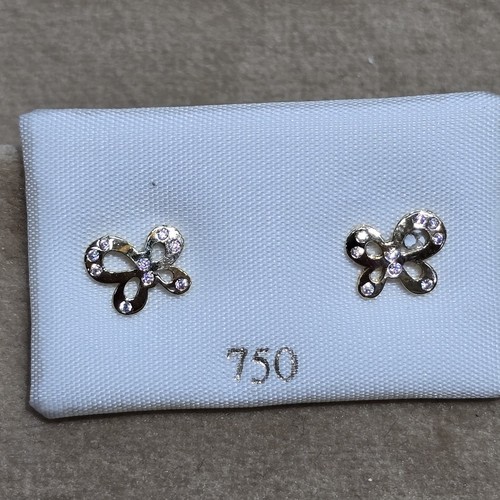 Earings Gold (18k) weight (0.4-0.7)gr safety Lock per piece