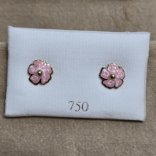 Earings Gold (18k) weight (0.4-0.7)gr safety Lock per piece