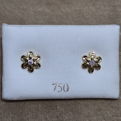 Earings Gold (18k) weight (0.4-0.7)gr safety Lock per piece