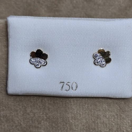 Earings Gold (18k) weight (0.4-0.7)gr safety Lock per piece