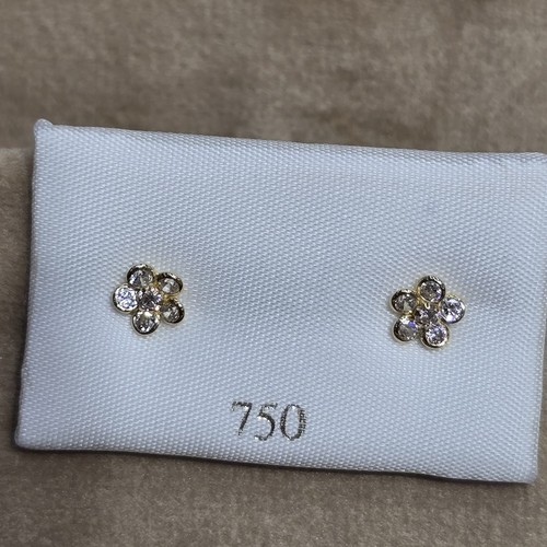 Earings Gold (18k) weight (0.4-0.7)gr safety Lock per piece