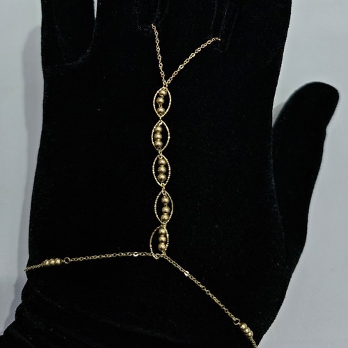 Hand chain gold (18k) weight (1.63)gr