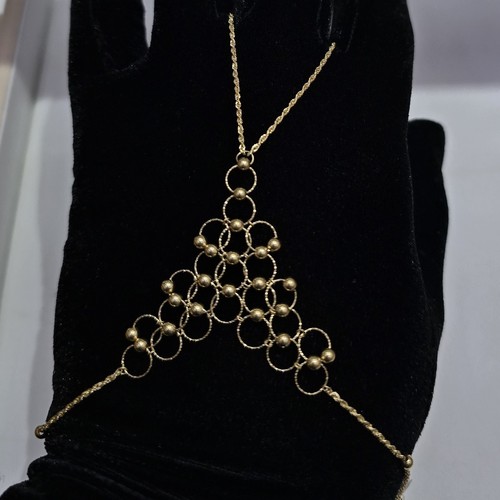 Hand chain gold (18k) weight (2.43)gr