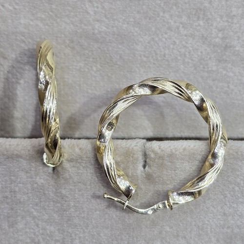 Weight(3)gr Size(24)mm تراچي ذهب عيار ١٨