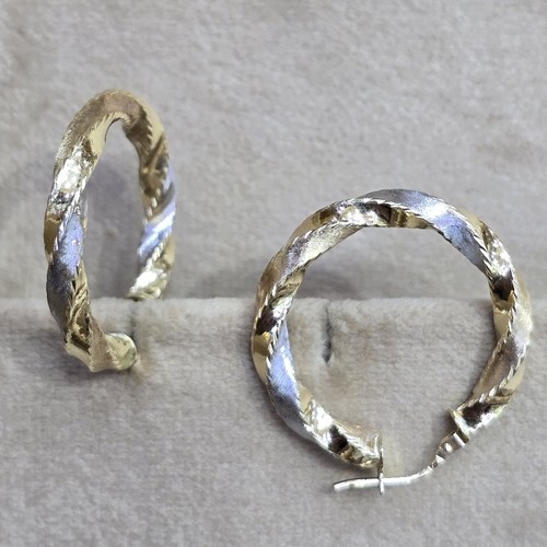 Weight(3.17)gr Size(24)mm تراچي ذهب عيار ١٨