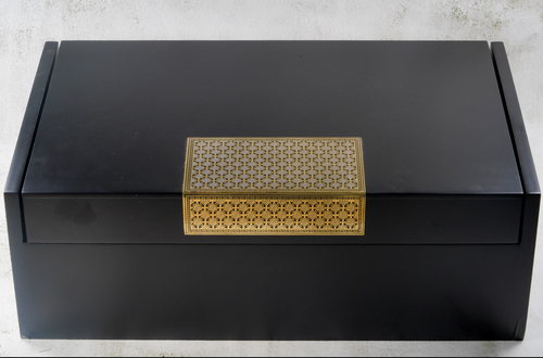 صندوق الكيلوKilo box - Luxury wooden box 
 Capacity 1 kg or more depending on the type of incense