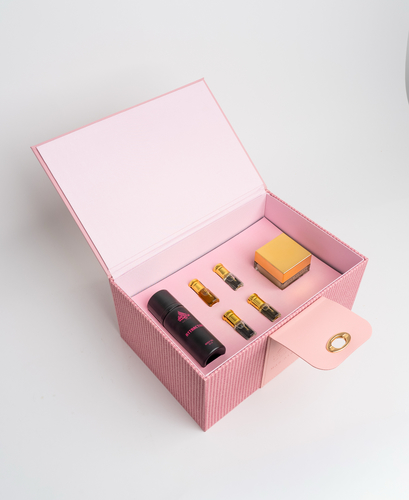 Pink collection - مجموعه عطريه ساحره بأناقتها.. &nbsp;BODY OIL 50 ml SILKY CREAM Misk collection 4 pcs