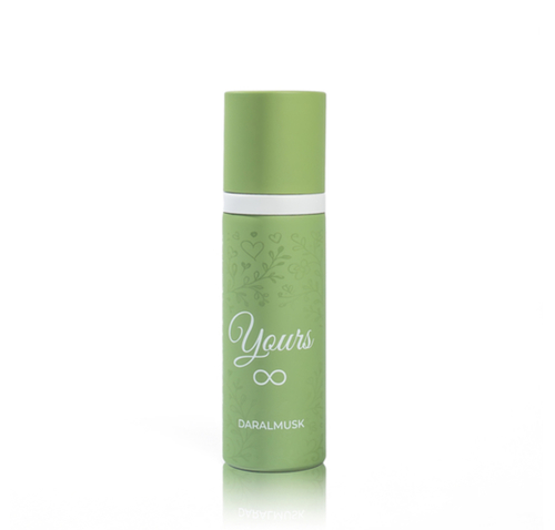 YOURS - سبريه فرموني بنوتات تنبض بالقوة والفخامة..تنطلق برائحة الفلفل الأحمر&nbsp;تمنح العطر طابعاً حاراً ومنعشاً يلفت الانتباه&nbsp;تتوسطها لمسة لافندر راقية، وتستقر على قاعدة دافئة من خشب الصندل تمنح العطر عمقًا وثباتًا بجاذبية فاخرة.
