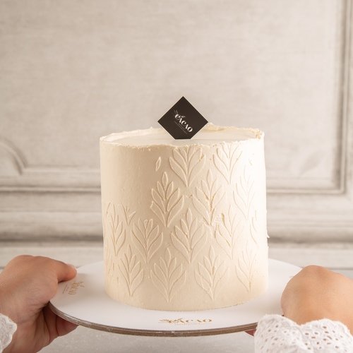 elegant white cake - 5 inch cake good for4-6 person