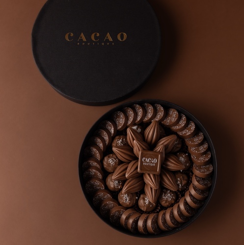 MG box - Crunchy ganduja , salted pecan and hazelnut