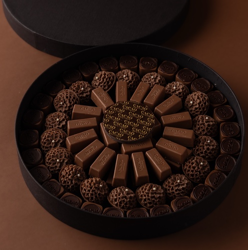B.F.A black box - Brownie , flower and almond